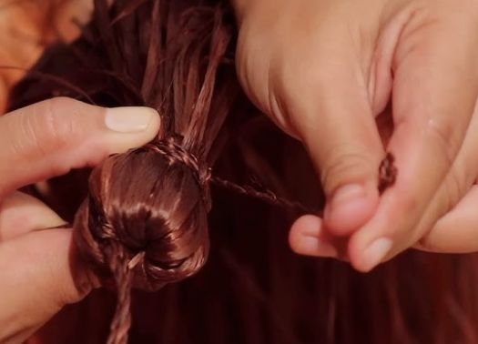 Confection de I'i — décoration de danse
